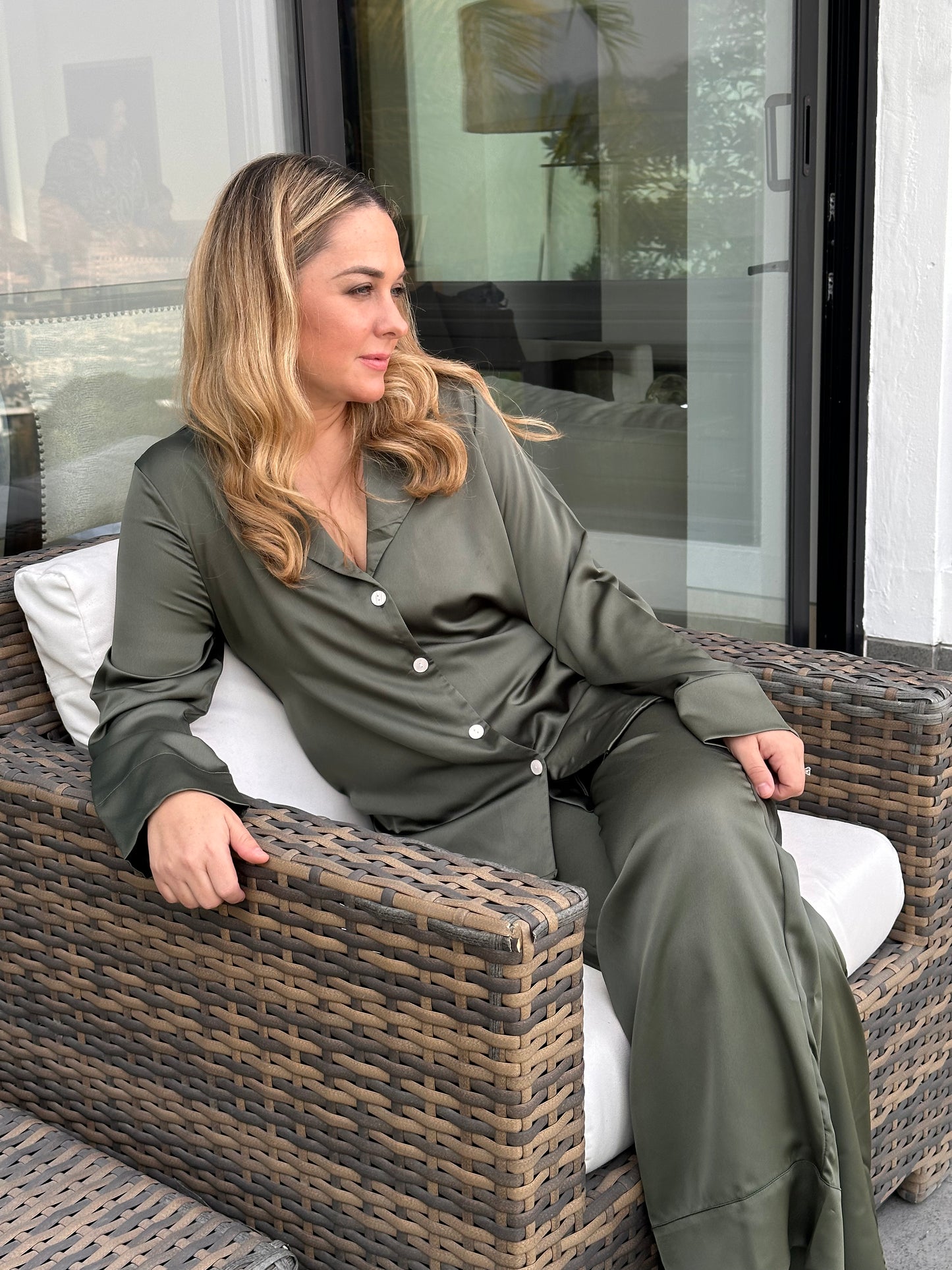 Verde Olivo Pantalón y Manga Larga