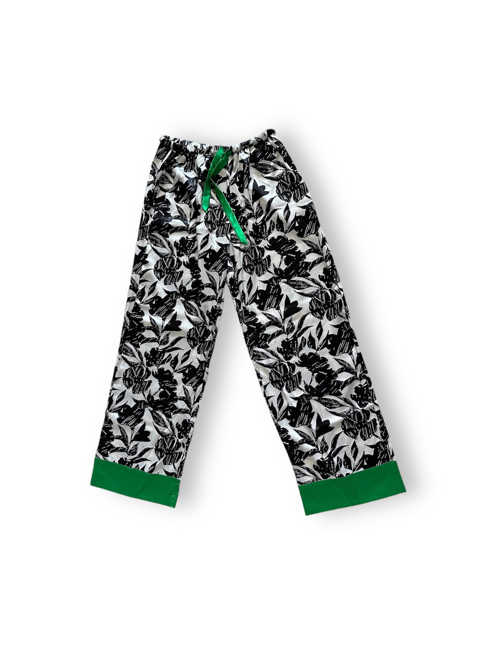 Estampado Negro con Verde Pantalón y Manga Larga