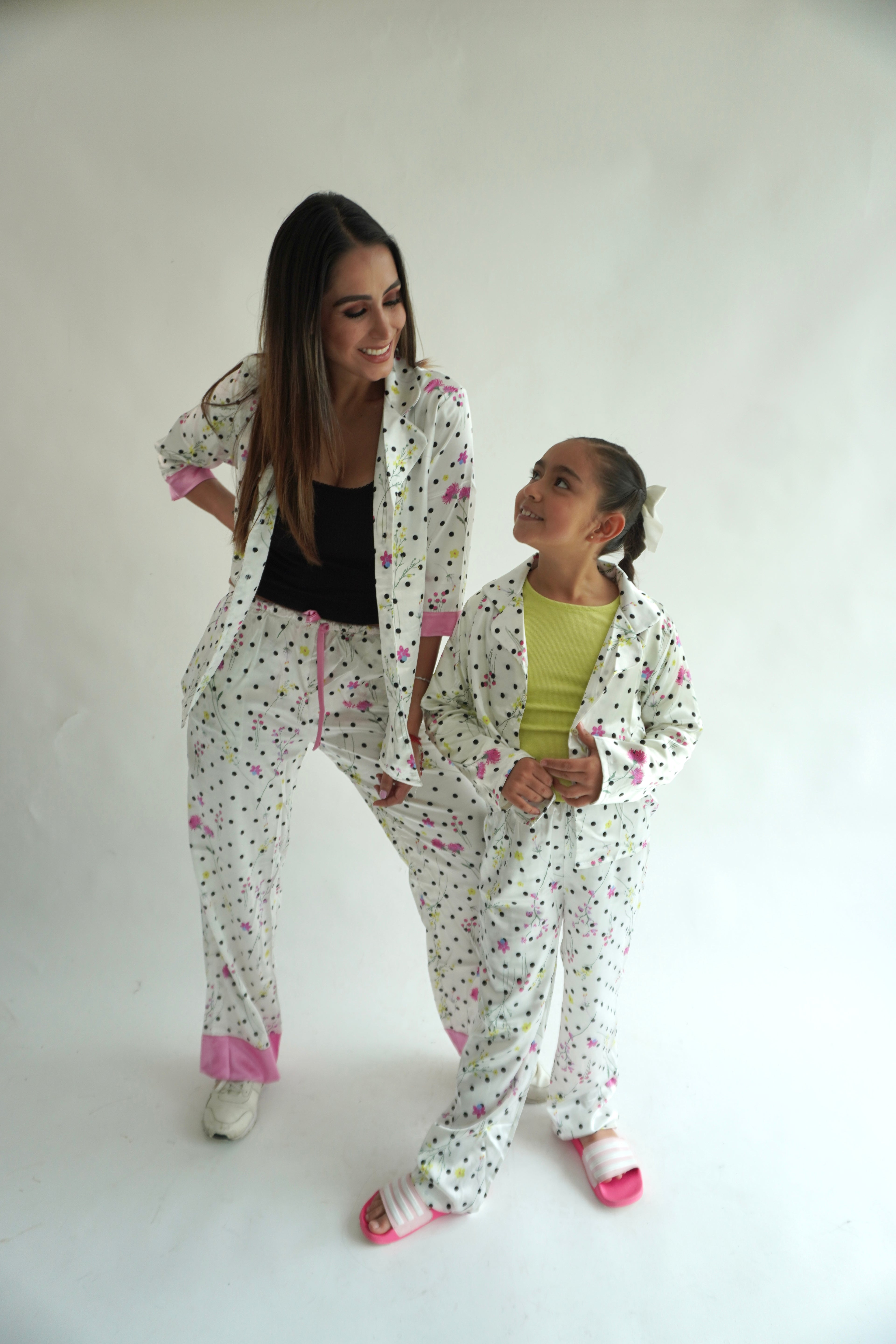 Lunares Niña Pantalón y Manga Larga