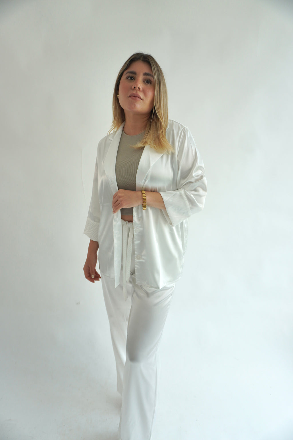 Blanca Pantalón y Manga 3/4