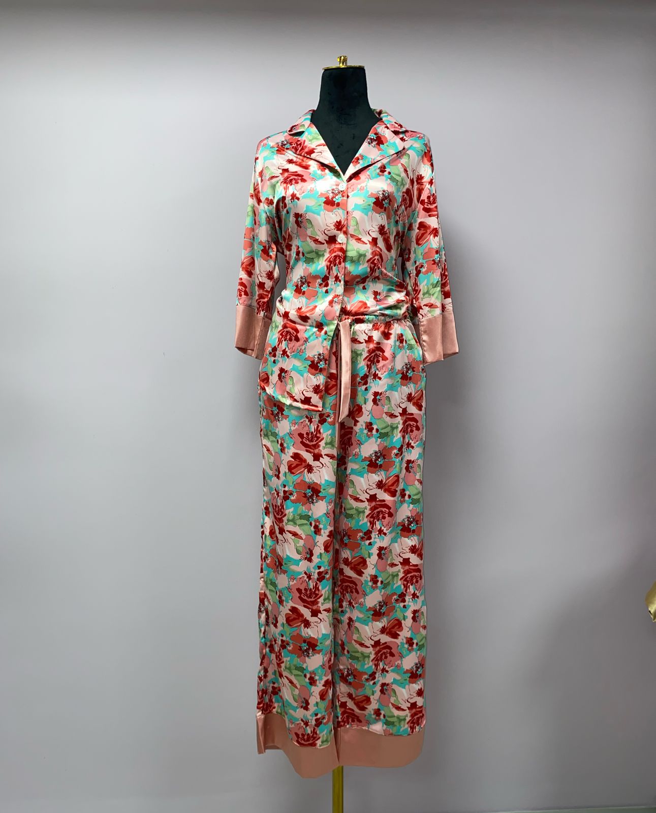 PIJAMA 232 FLORES PALO DE ROSA