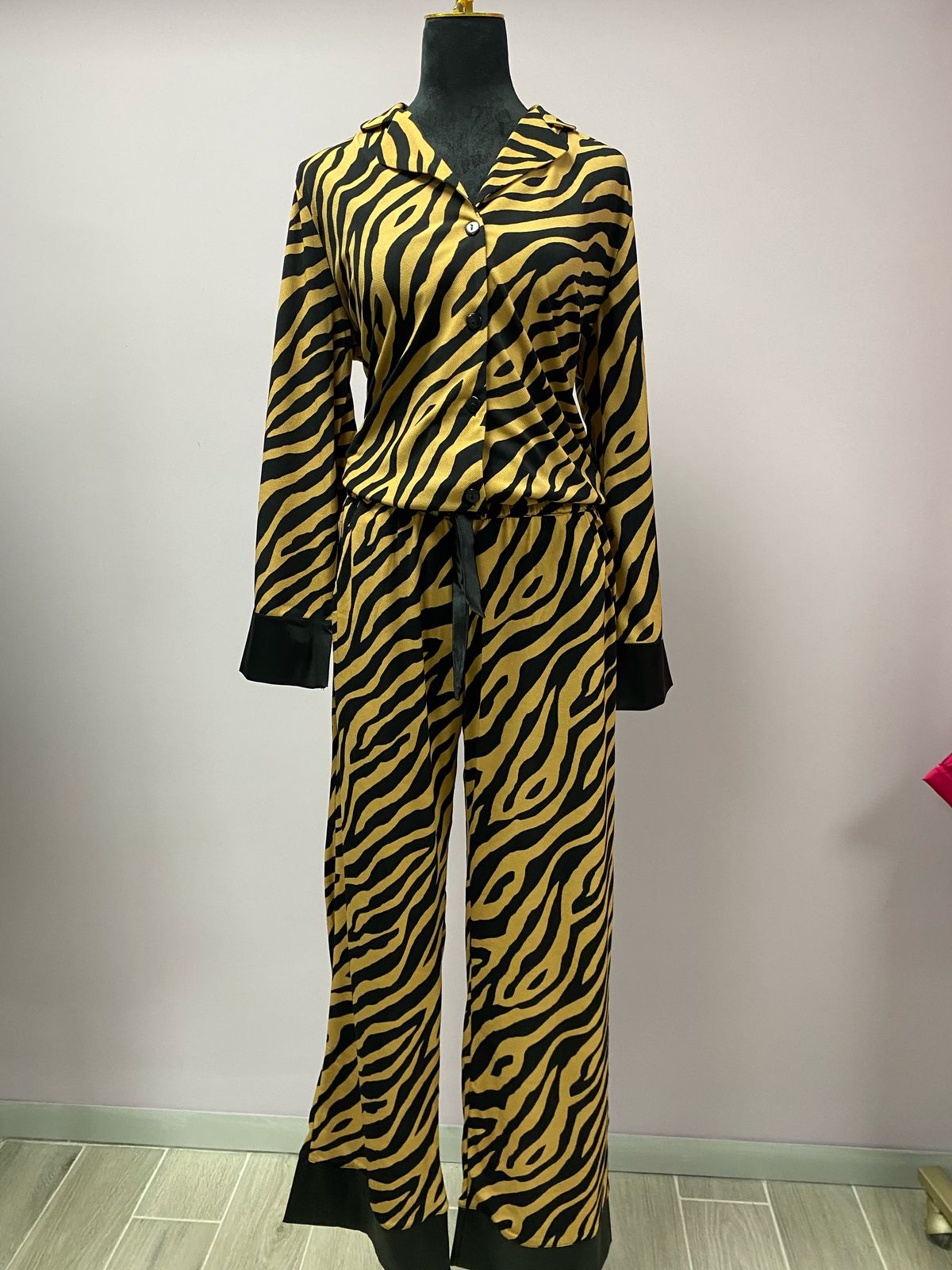 PIJAMA 232 TIGRE ORO