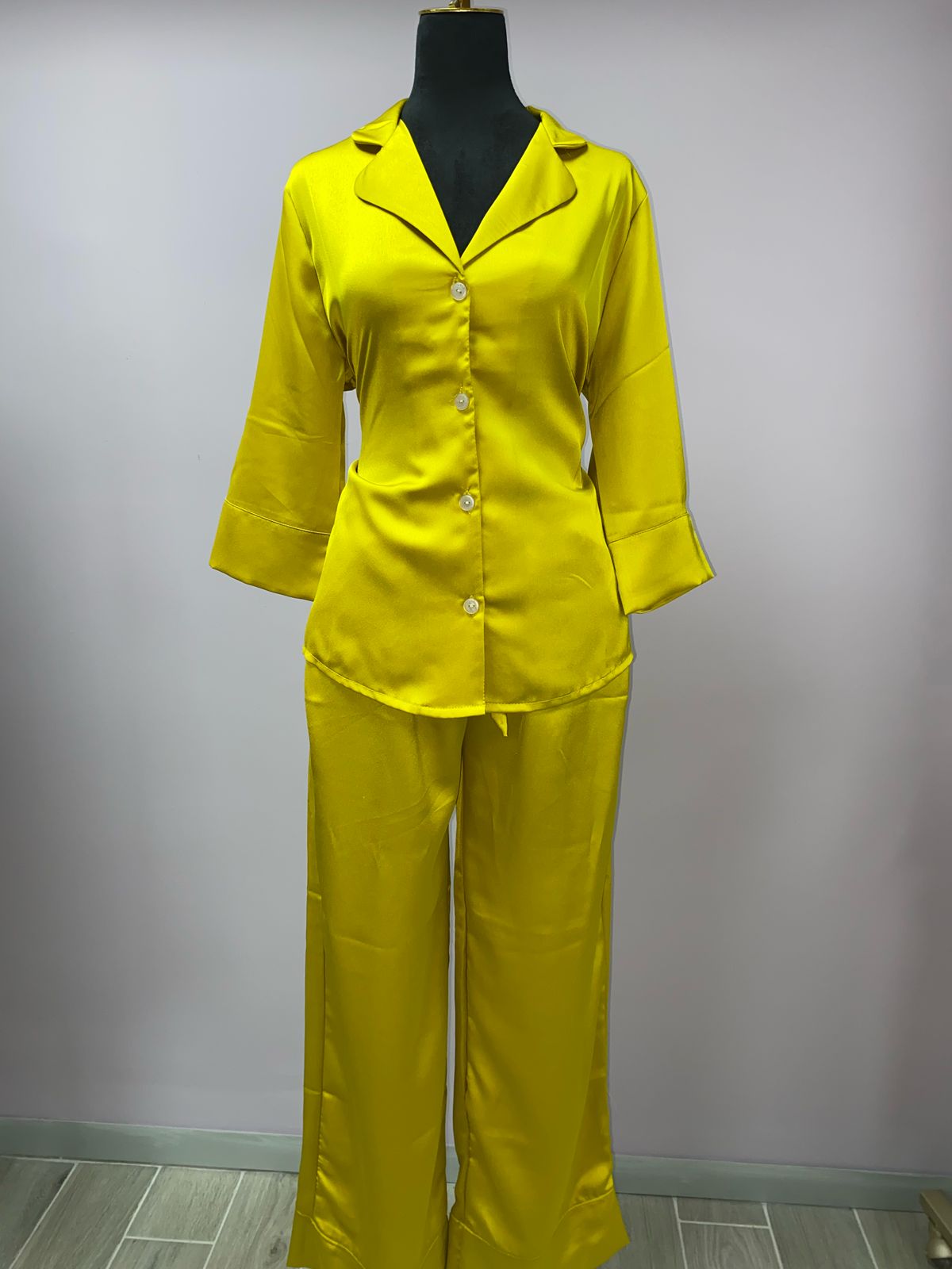 PIJAMA 232 MOSTAZA LISO