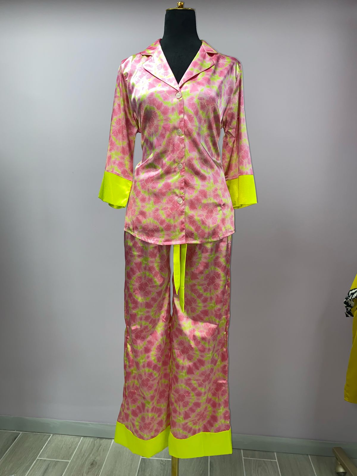 PIJAMA 232 TIE DIE PINK