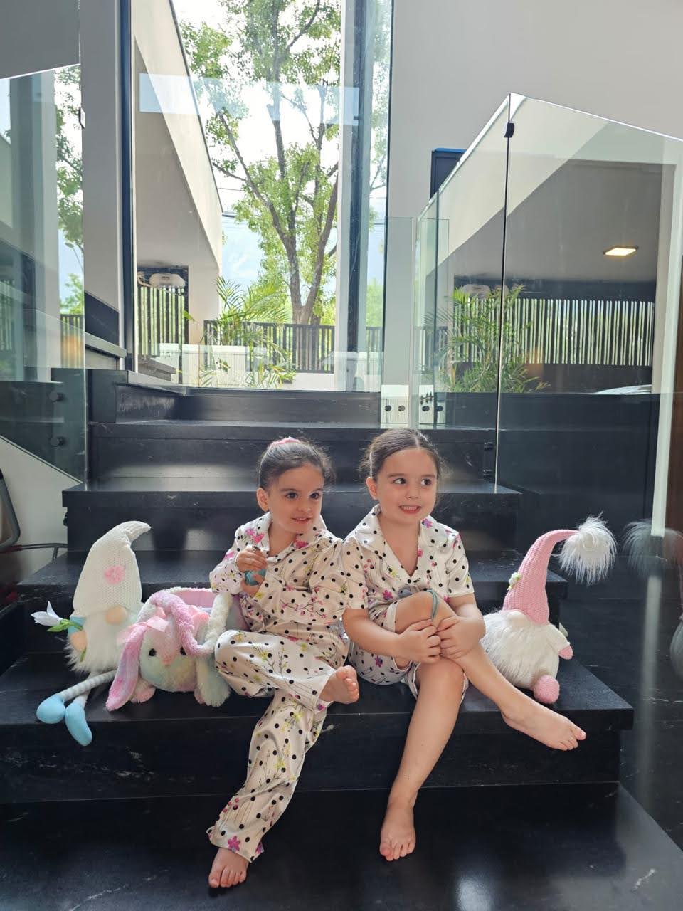 Lunares Niña Pantalón y Manga Larga